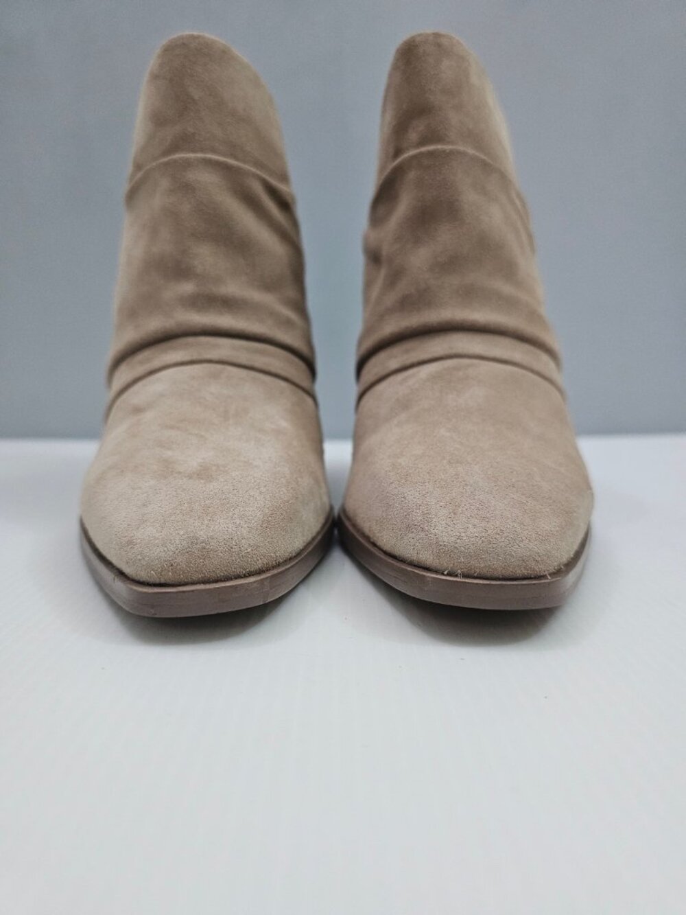 Vince Camuto Ainsley Ankle Bootie Womens 11 Tan Suede Stacked Heel Snip Toe - Picture 6 of 15